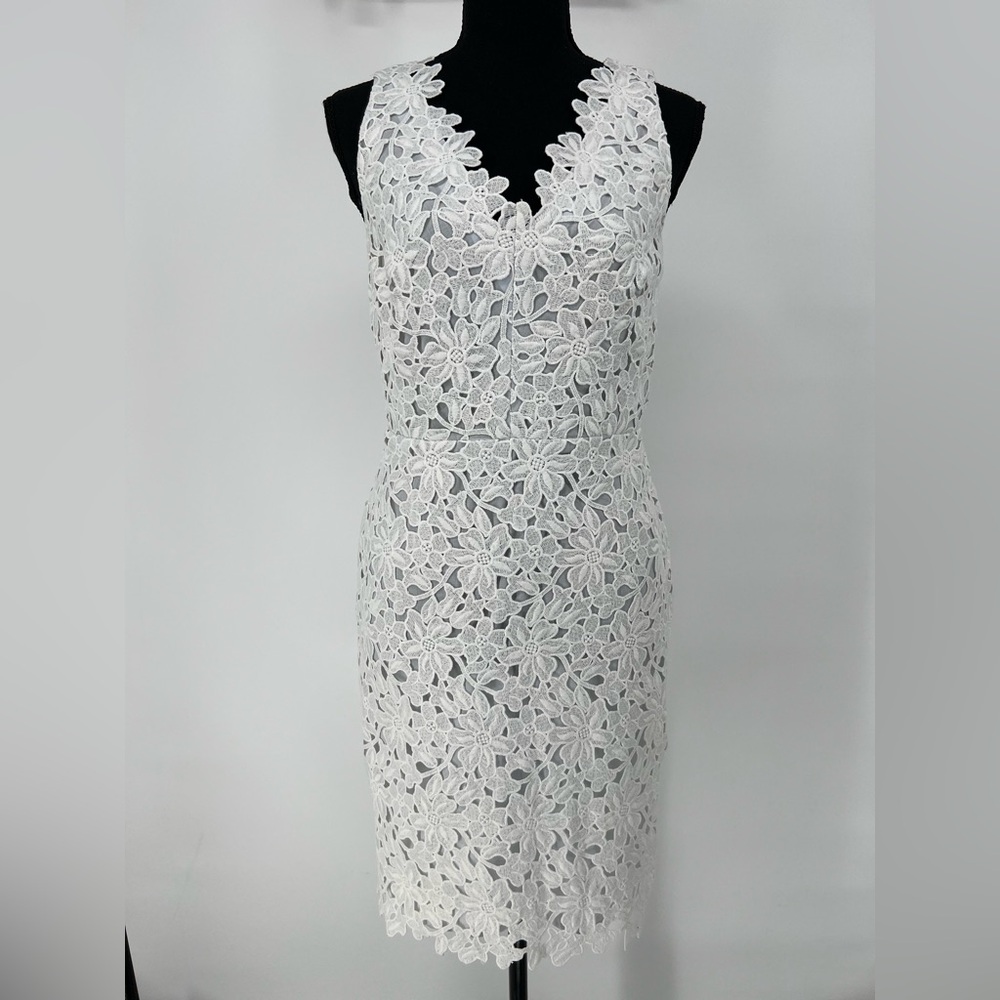 LOFT‎ WHITE FLORAL CHIC LACE DRESS FULLY LINED WITH ELEGANT SWEETHEART NECKLINE